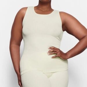 SKIMS 
Cotton Rib Long Tank